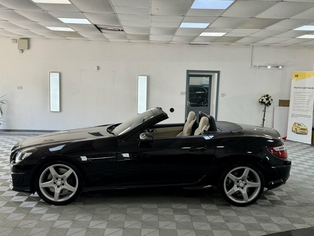 Mercedes-Benz SLK 2015 2.1 Slk250d Amg Sport Convertible Black #6