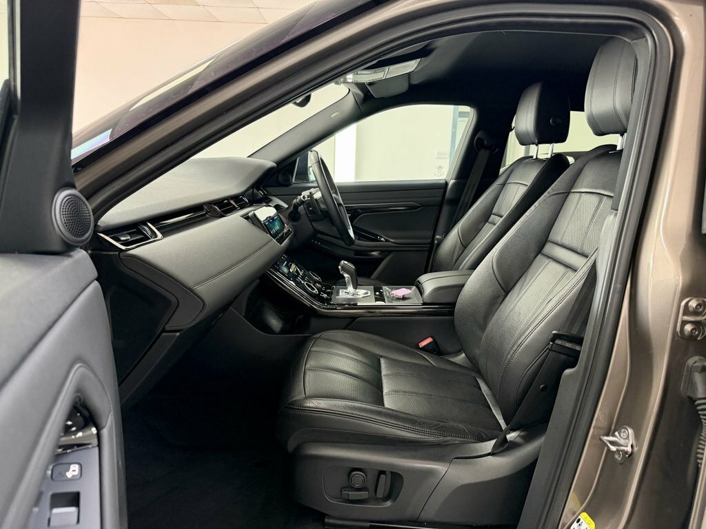 Land Rover Range Rover Evoque 2019 2.0 D180 R-dynamic Se Suv 4Wd Brown #3