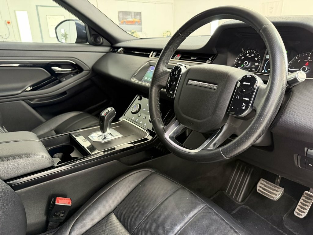 Land Rover Range Rover Evoque 2019 2.0 D150 R-dynamic S Suv 4Wd Black #3