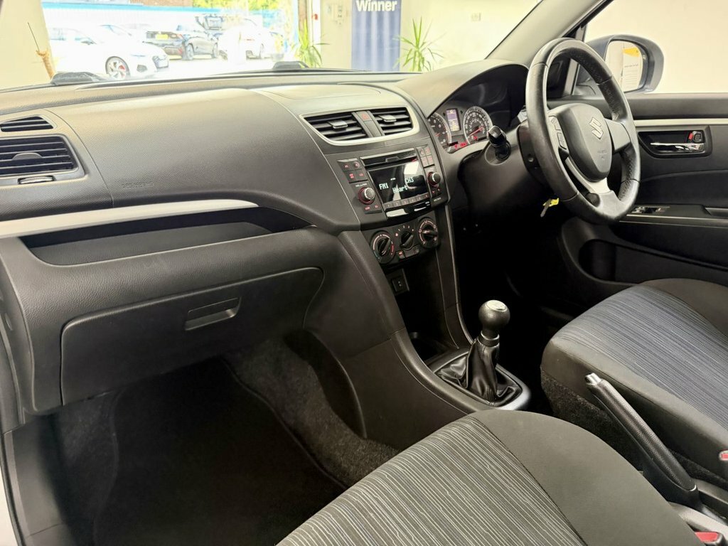 Suzuki Swift 2015 1.2 Sz2 Hatchback Euro 5 9 Silver #2