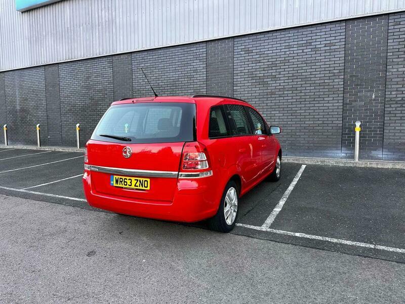 Vauxhall Zafira 1.8 16V Exclusiv Mpv White #11