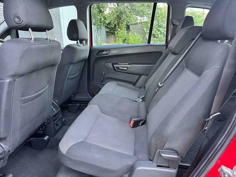 Vauxhall Zafira 1.8 16V Exclusiv Mpv White #24