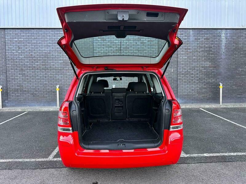 Vauxhall Zafira 1.8 16V Exclusiv Mpv White #33