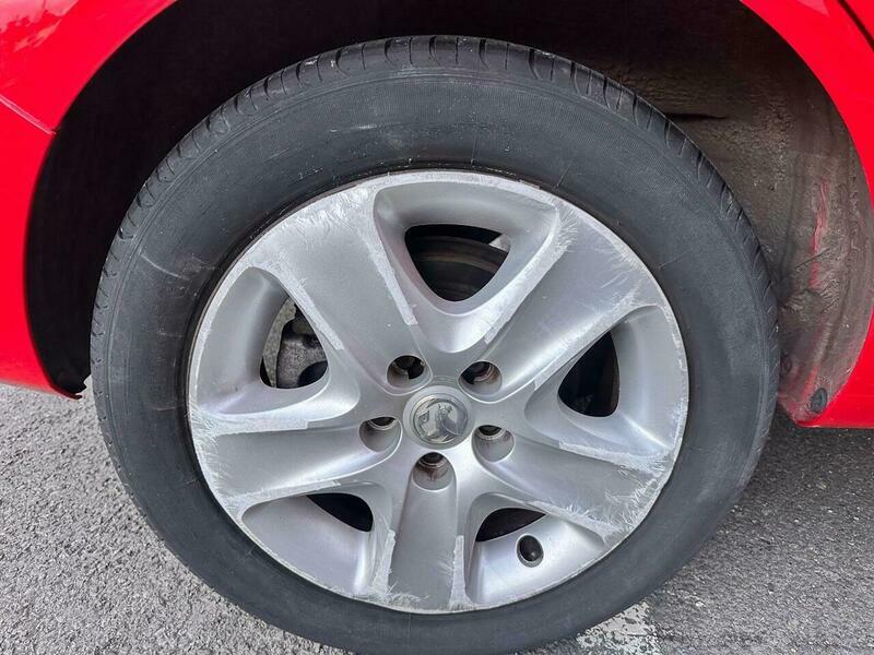 Vauxhall Zafira 1.8 16V Exclusiv Mpv White #36