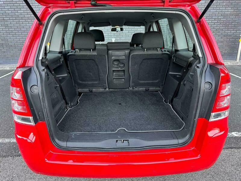 Vauxhall Zafira 1.8 16V Exclusiv Mpv White #32