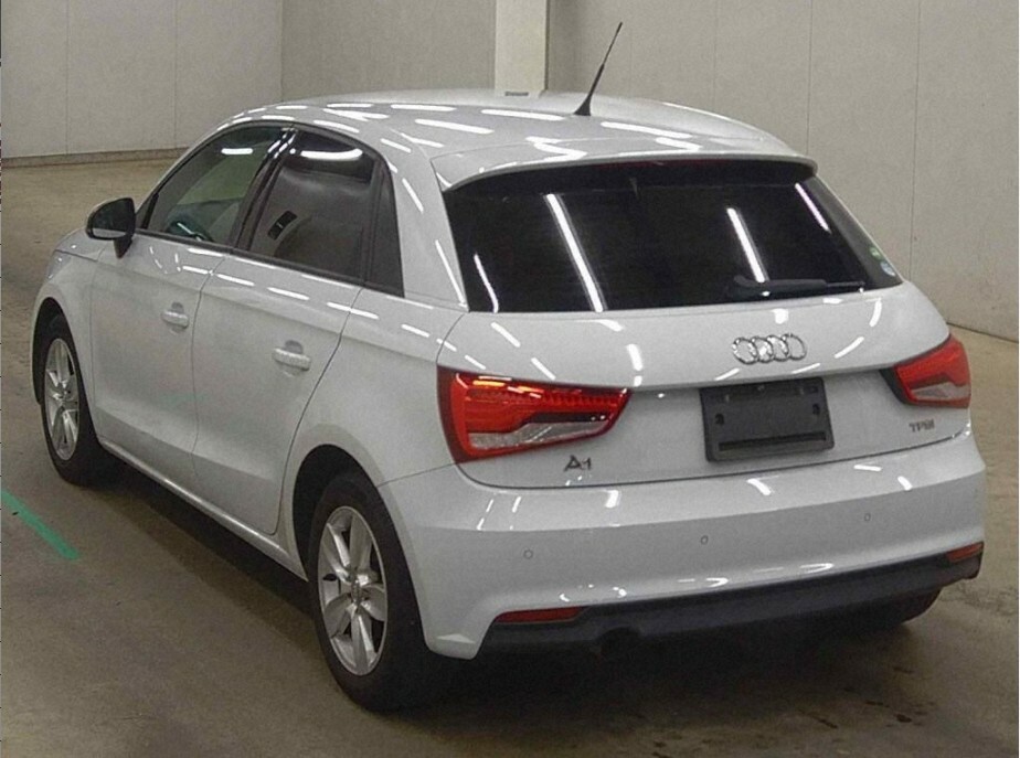 Audi A1 1.5 Tfsi 35 Black Edition Sportback S T Grey #3
