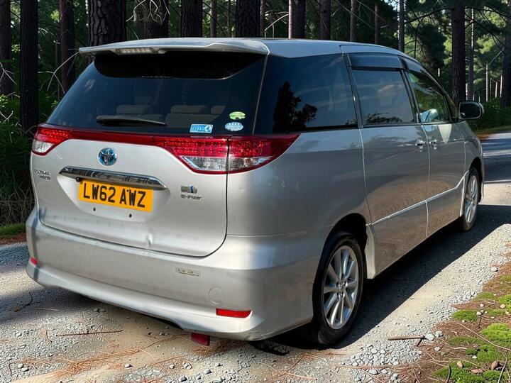 Toyota Estima 2.4L Mpv X Model Silver #9