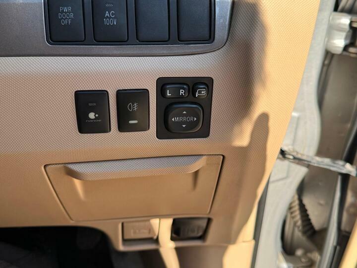 Toyota Estima 2.4L Mpv X Model Silver #28