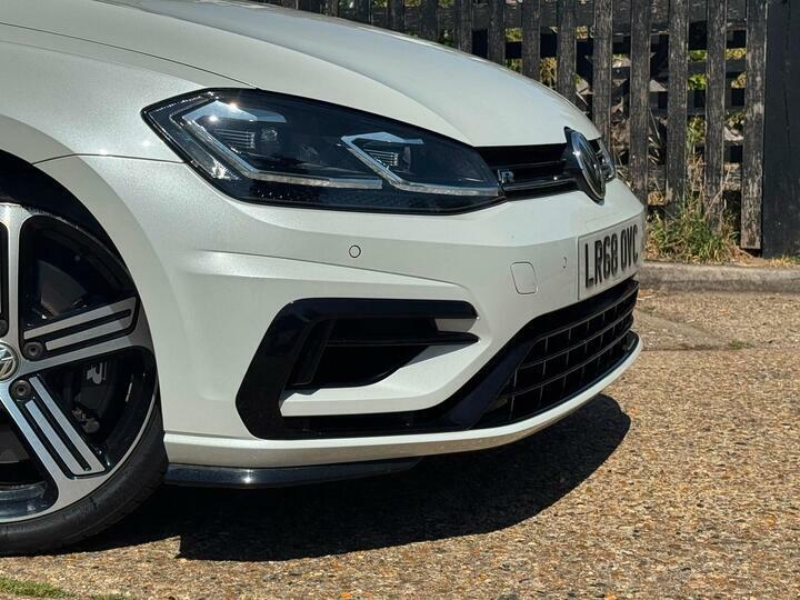 Volkswagen Golf R-line 1.5 Tsi Evo 150Ps 6-Speed Black #41