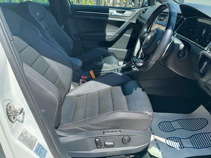 Volkswagen Golf R-line 1.5 Tsi Evo 150Ps 6-Speed Black #17