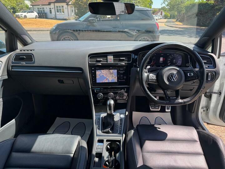 Volkswagen Golf R-line 1.5 Tsi Evo 150Ps 6-Speed Black #13