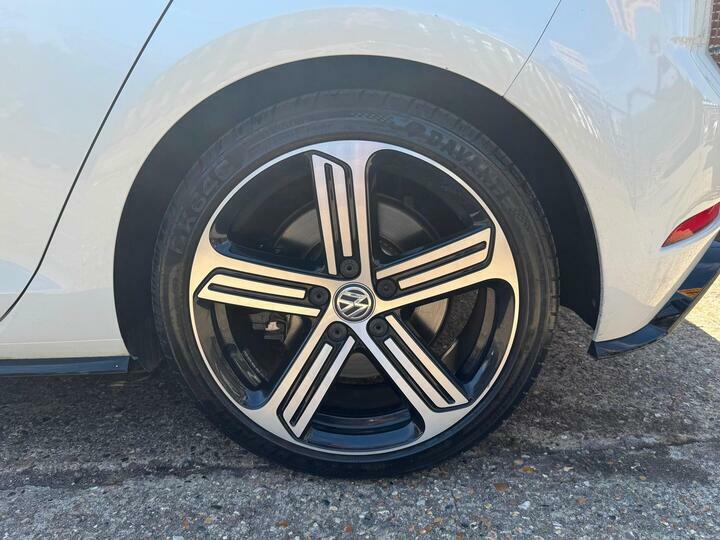 Volkswagen Golf R-line 1.5 Tsi Evo 150Ps 6-Speed Black #33