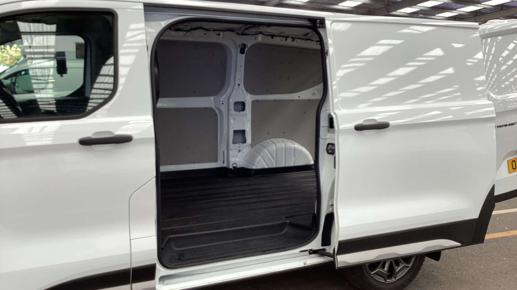 Ford Transit Custom Ford Transit 350 L3 H2 Fwd 2.0 130Ps Leader Van A White #8