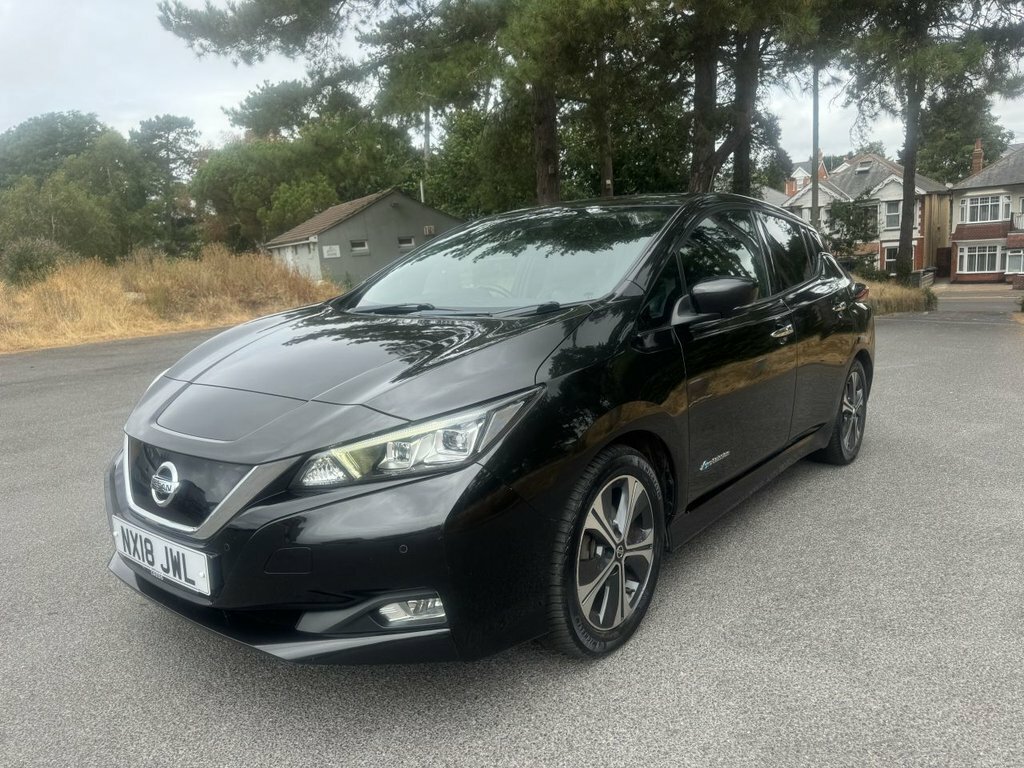 Nissan Leaf Hatchback Black #2