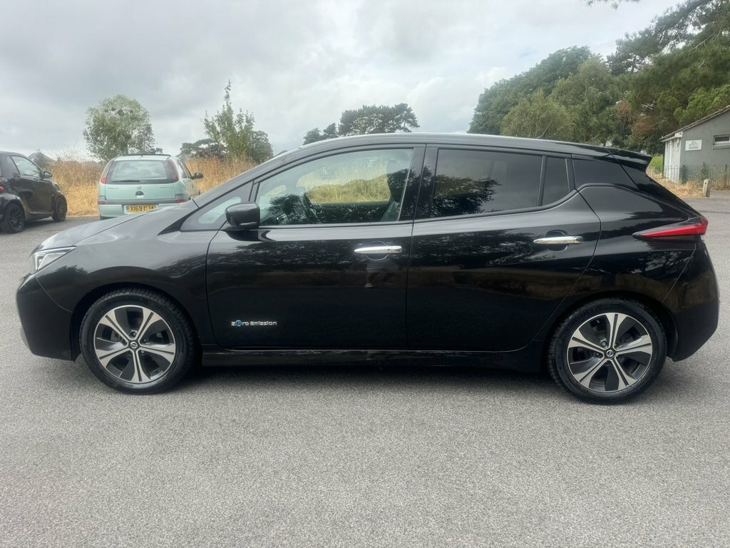 Nissan Leaf 40Kw N-connecta With Sat Nav And 360 View Cam Red #7