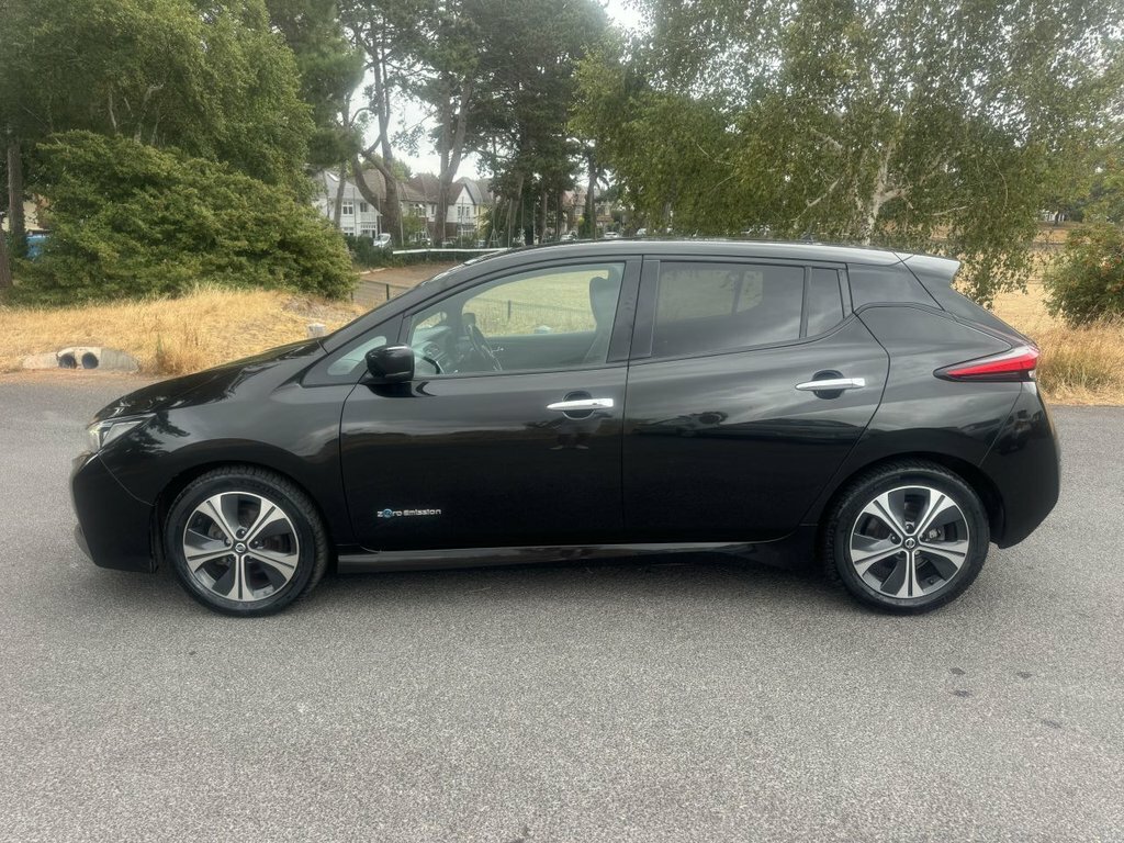 Nissan Leaf 40Kw N-connecta With Sat Nav And 360 View Cam Red #18