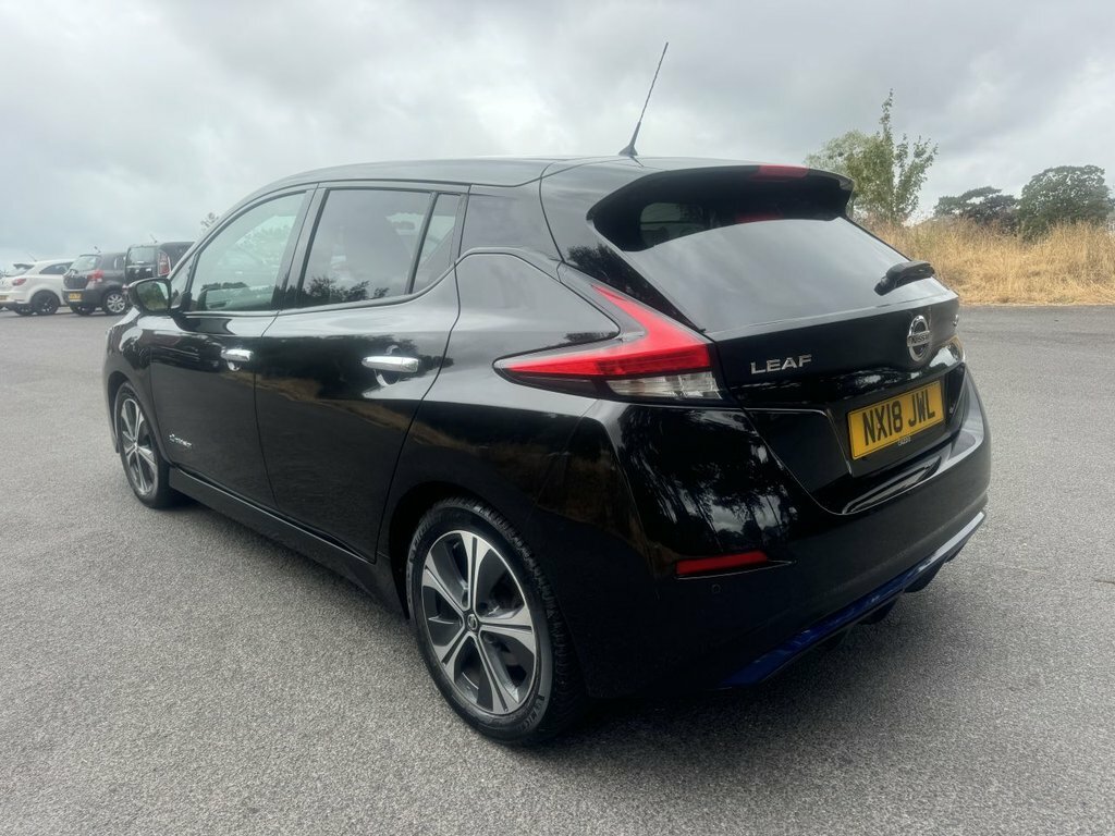 Nissan Leaf 40Kw N-connecta With Sat Nav And 360 View Cam Red #8