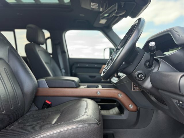 Land Rover Defender 110 Land Rover Estate Special E 2.0 D240 First Edition Silver #18