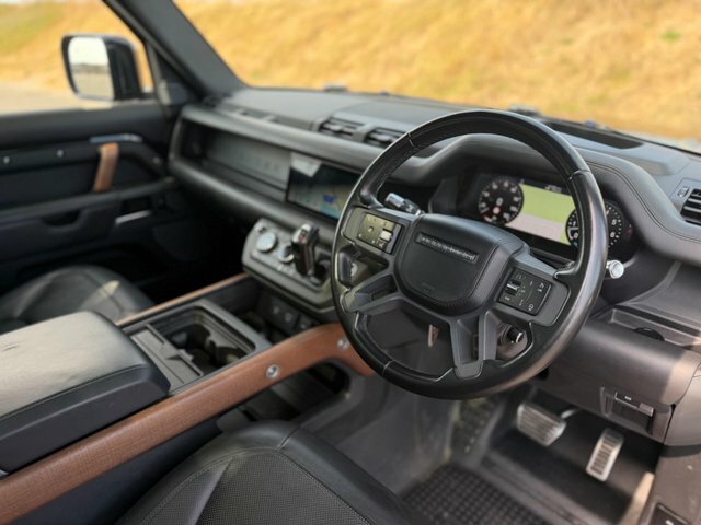 Land Rover Defender 110 Land Rover Estate Special E 2.0 D240 First Edition Silver #15