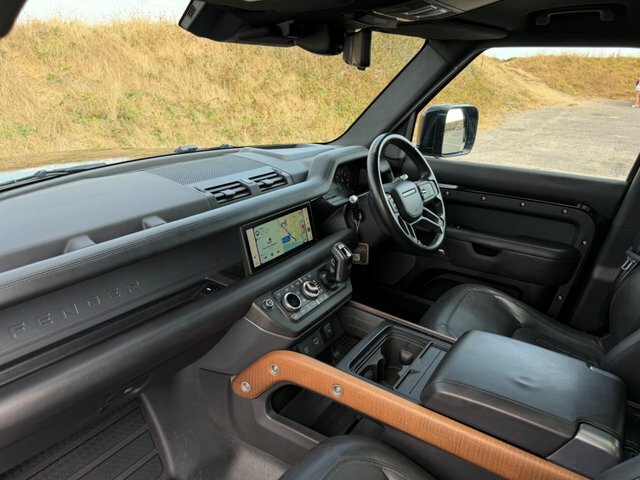 Land Rover Defender 110 Land Rover Estate Special E 2.0 D240 First Edition Silver #22