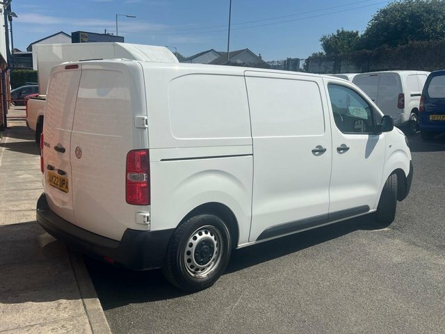 Vauxhall Vivaro Turbo D 2700 Dynamic White #3