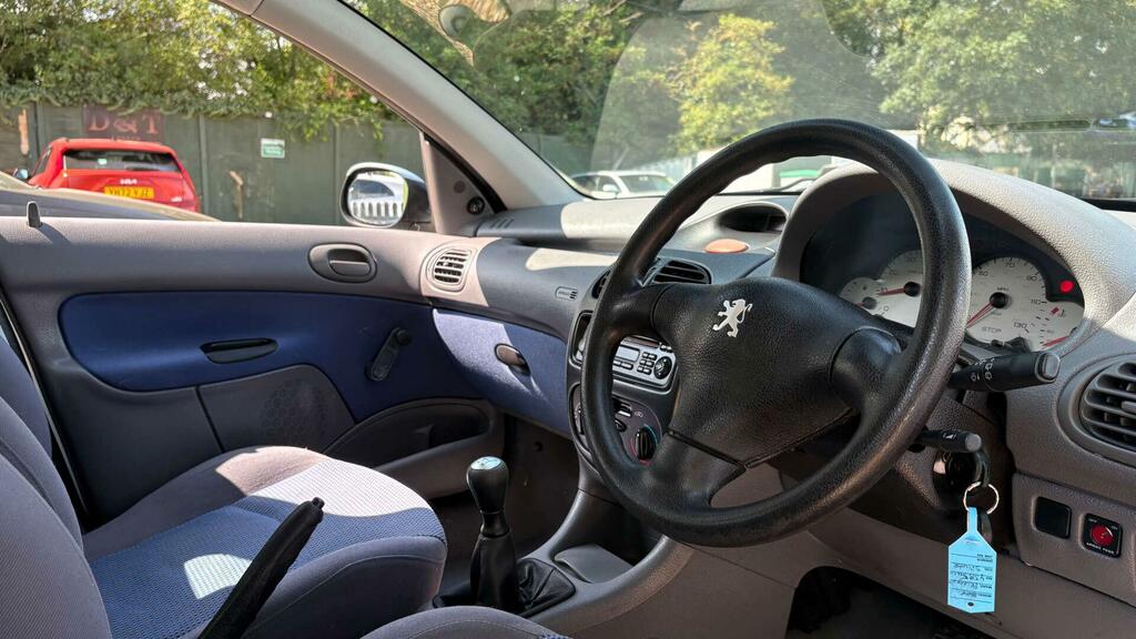 Peugeot 206 1.4 LX Red #7