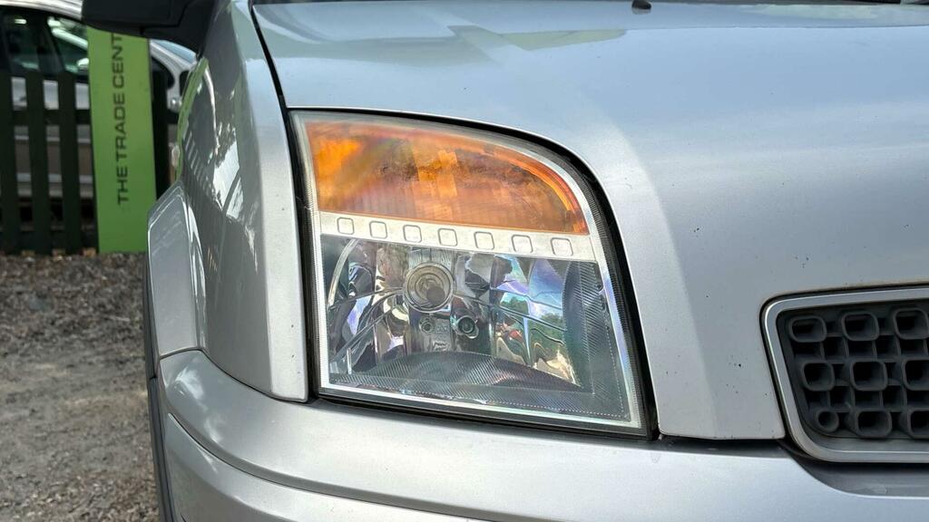 Ford Fusion 1.4 Plus Hatchback 154 Gkm, 79 Silver #29