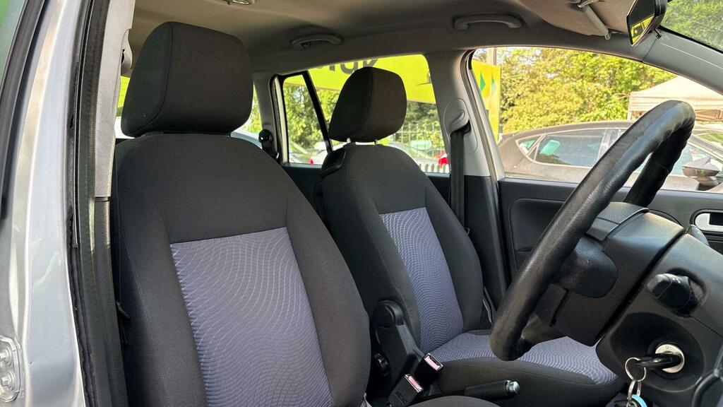 Ford Fusion Zetec Climate Silver #6