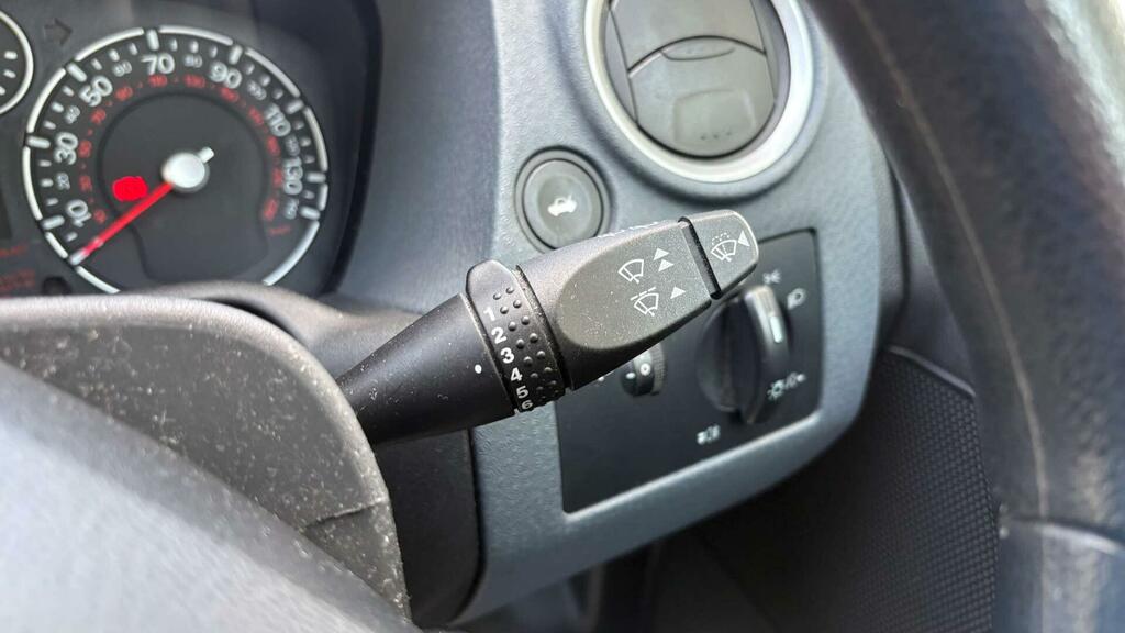 Ford Fusion 1.4 Plus Hatchback 154 Gkm, 79 Silver #16