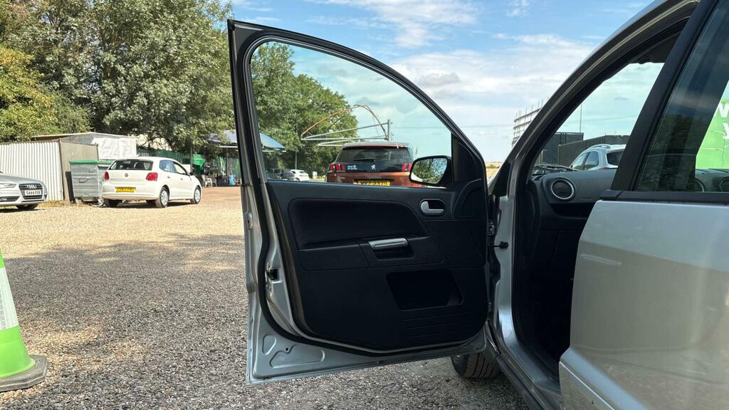 Ford Fusion 1.4 Plus Hatchback 154 Gkm, 79 Silver #24