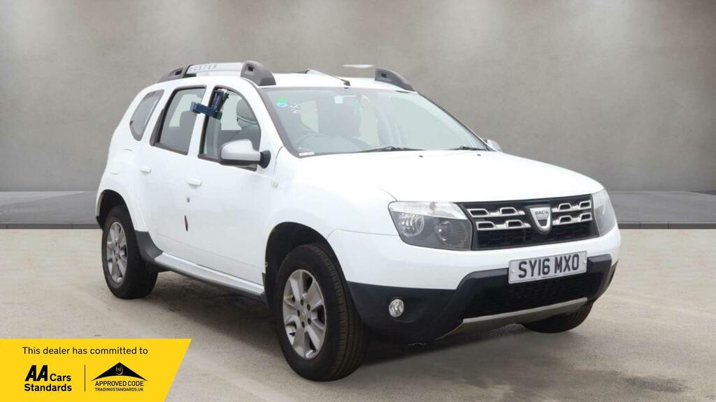 Dacia Duster Laureate White