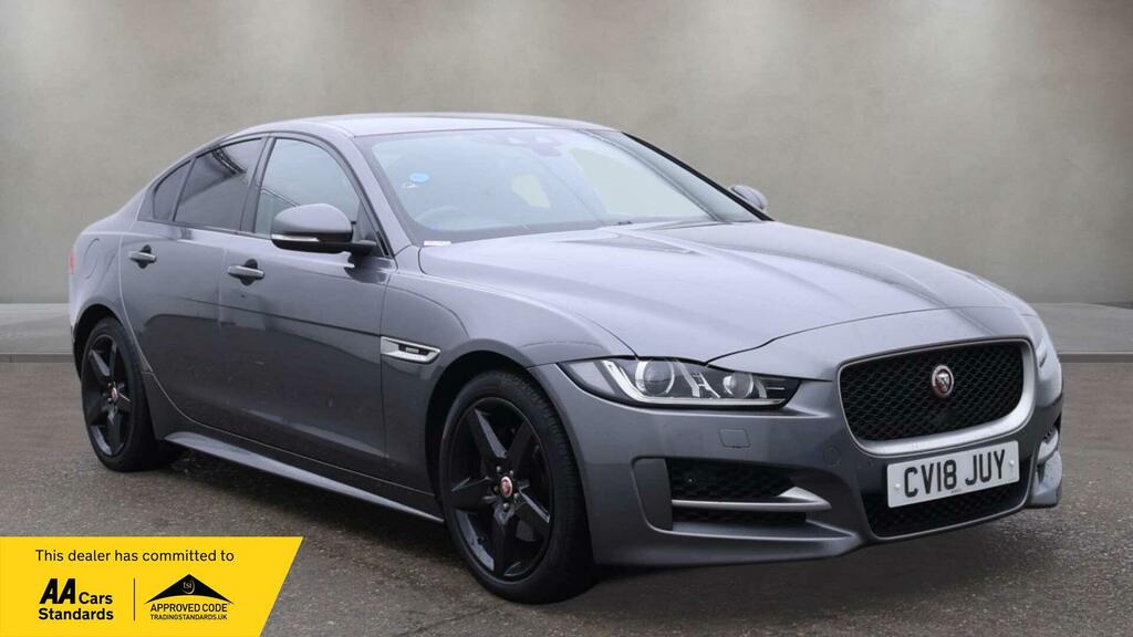 Jaguar XE R-sport Grey