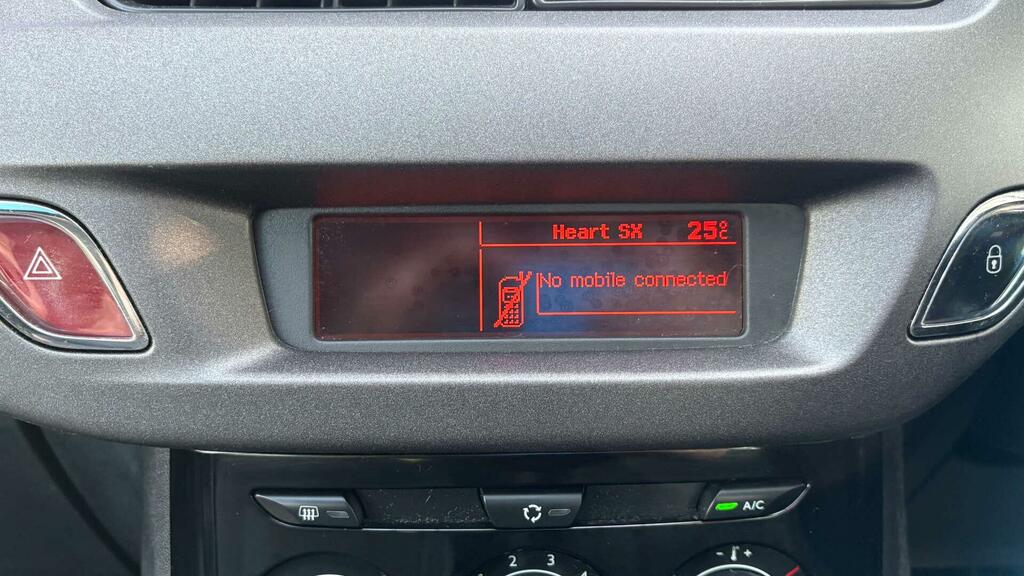 Citroen C3 1.6 Bluehdi Exclusive 98 Bhp Ulez Compliant Z White #24