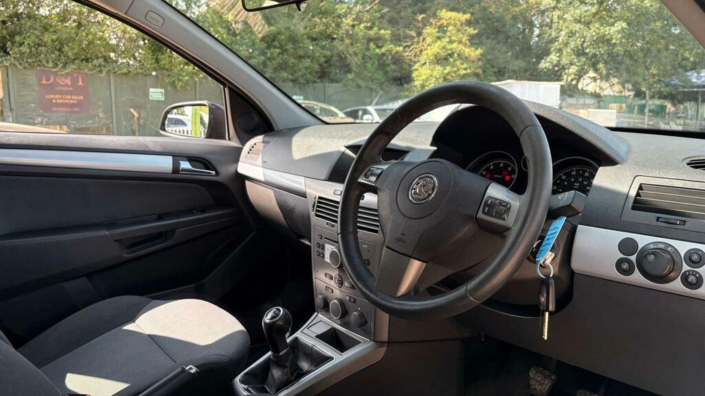 Vauxhall Astra Active Black #6