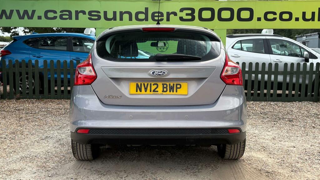 Ford Focus Zetec Silver #5