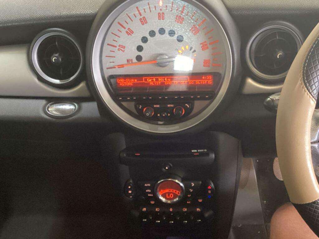 Mini Clubman 1.6 Cooper D Euro 5 Ss White #2