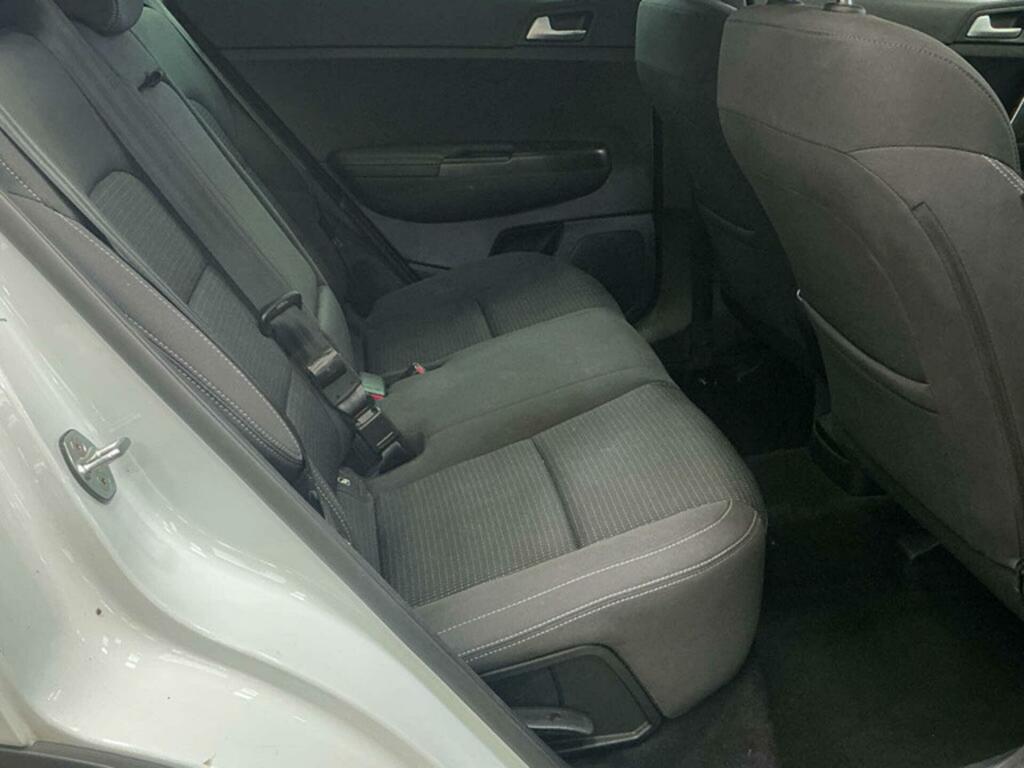 Kia Sportage 2 White #4