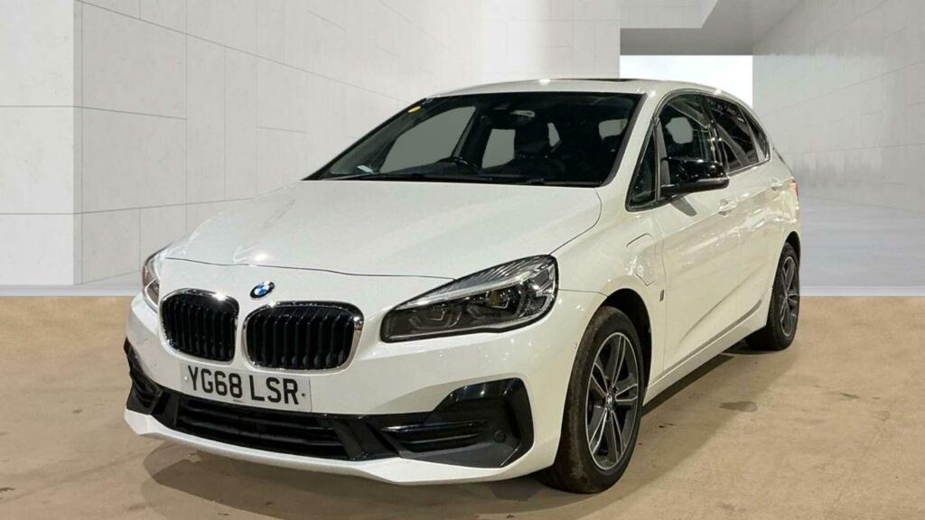 BMW 2 Series Active Tourer Sport White #5