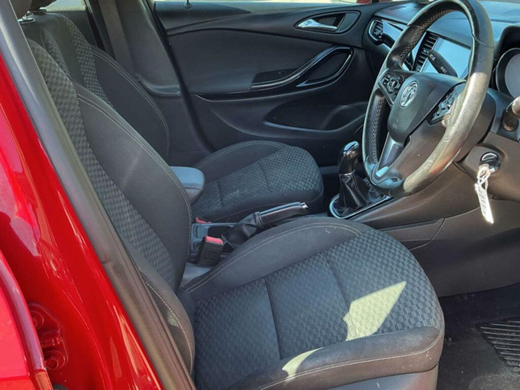 Vauxhall Astra Sri Nav Red #3