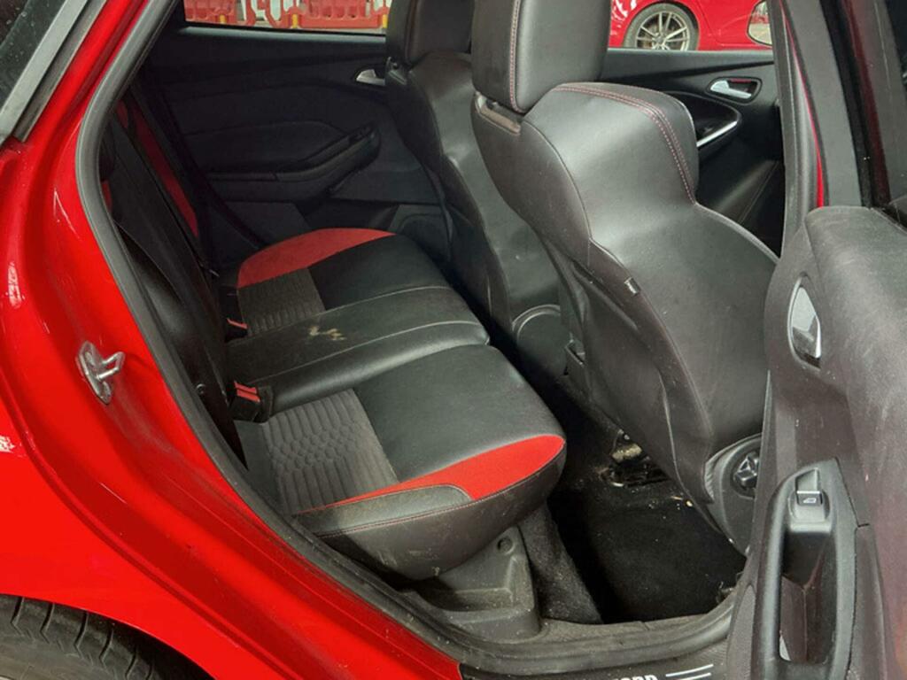 Ford Focus St-2 Red #4