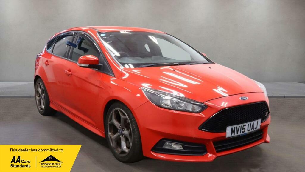 Ford Focus St-2 Red