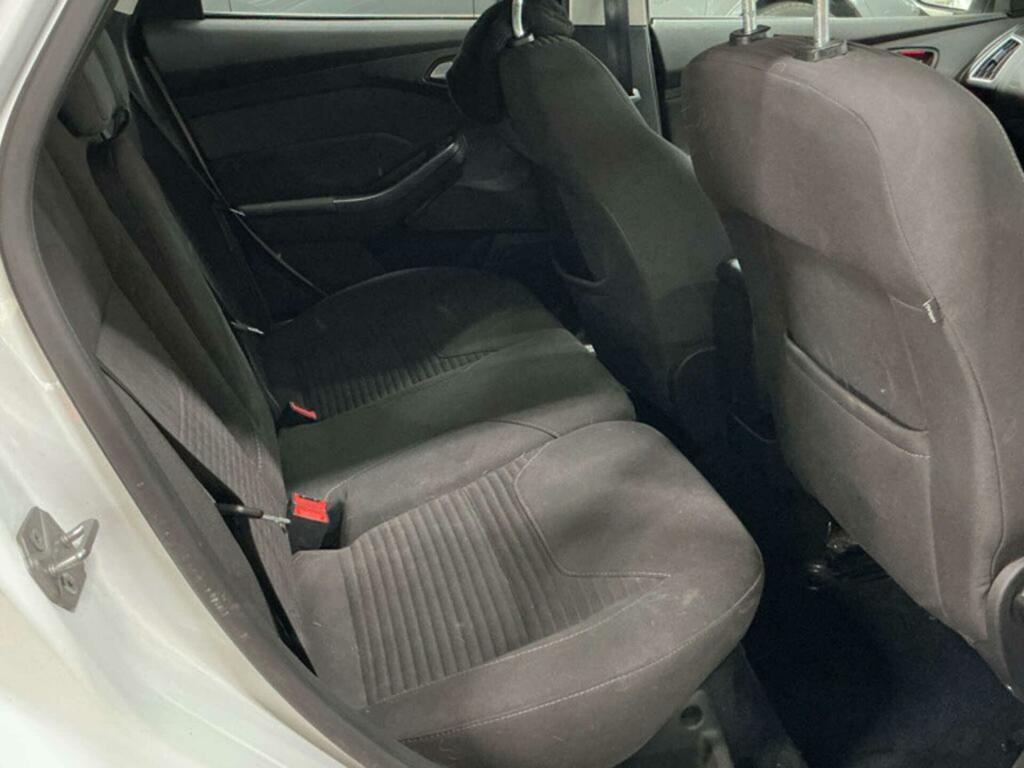Ford Focus Titanium White #4