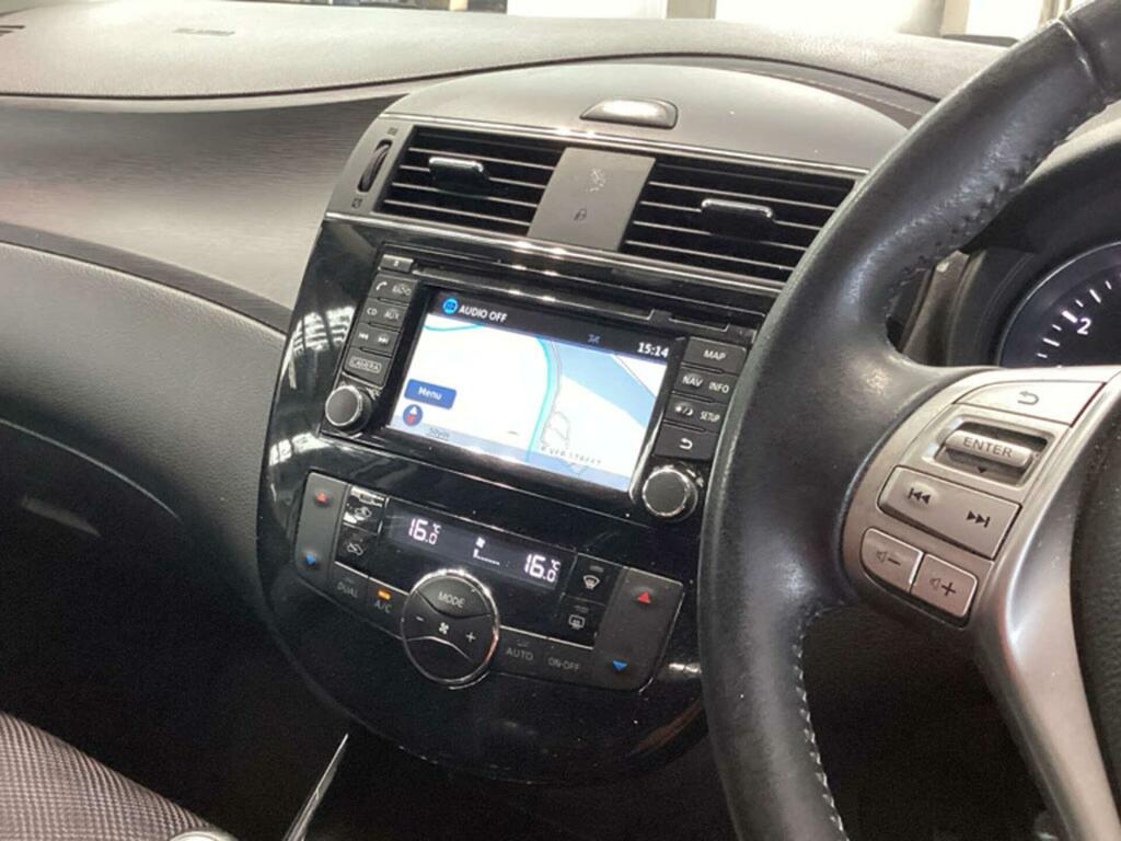 Nissan Pulsar N-connecta Grey #2