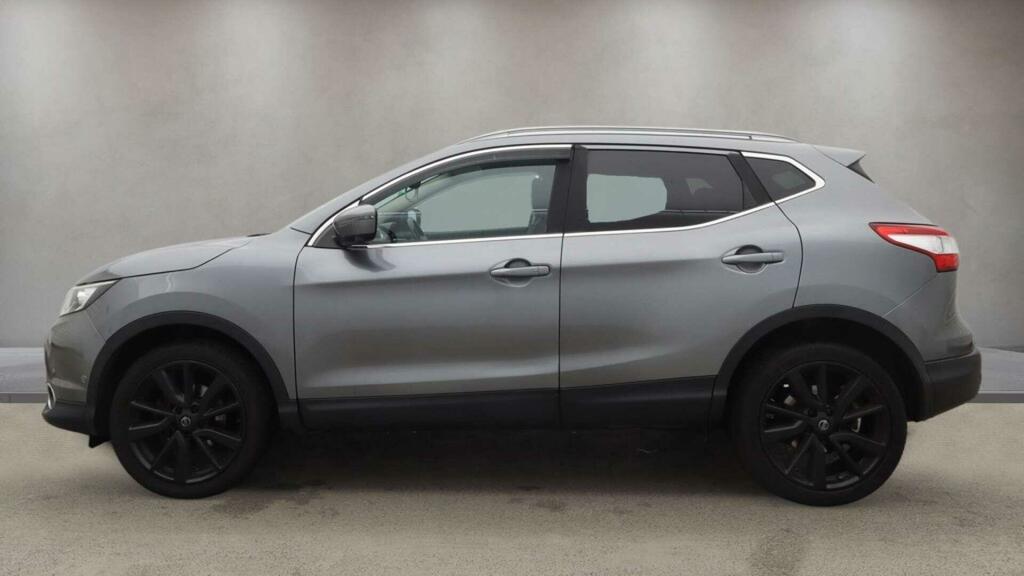 Nissan Qashqai 1.5L Tekna Red #10