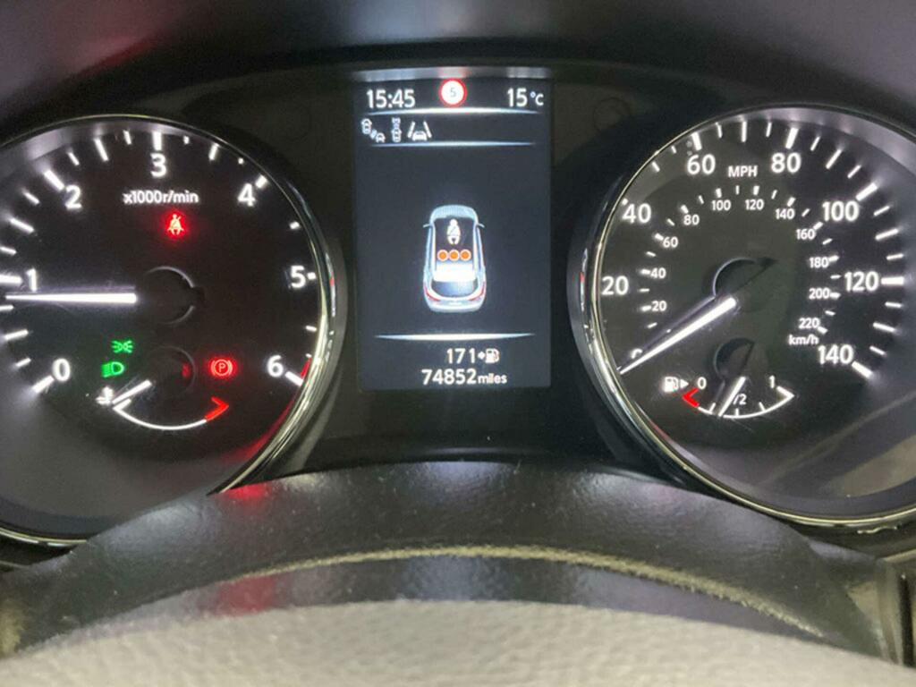 Nissan Qashqai 1.5L Tekna Red #8