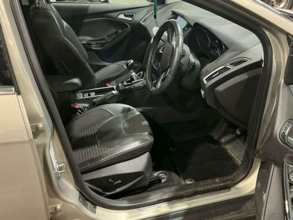 Ford Focus Titanium X Silver #3
