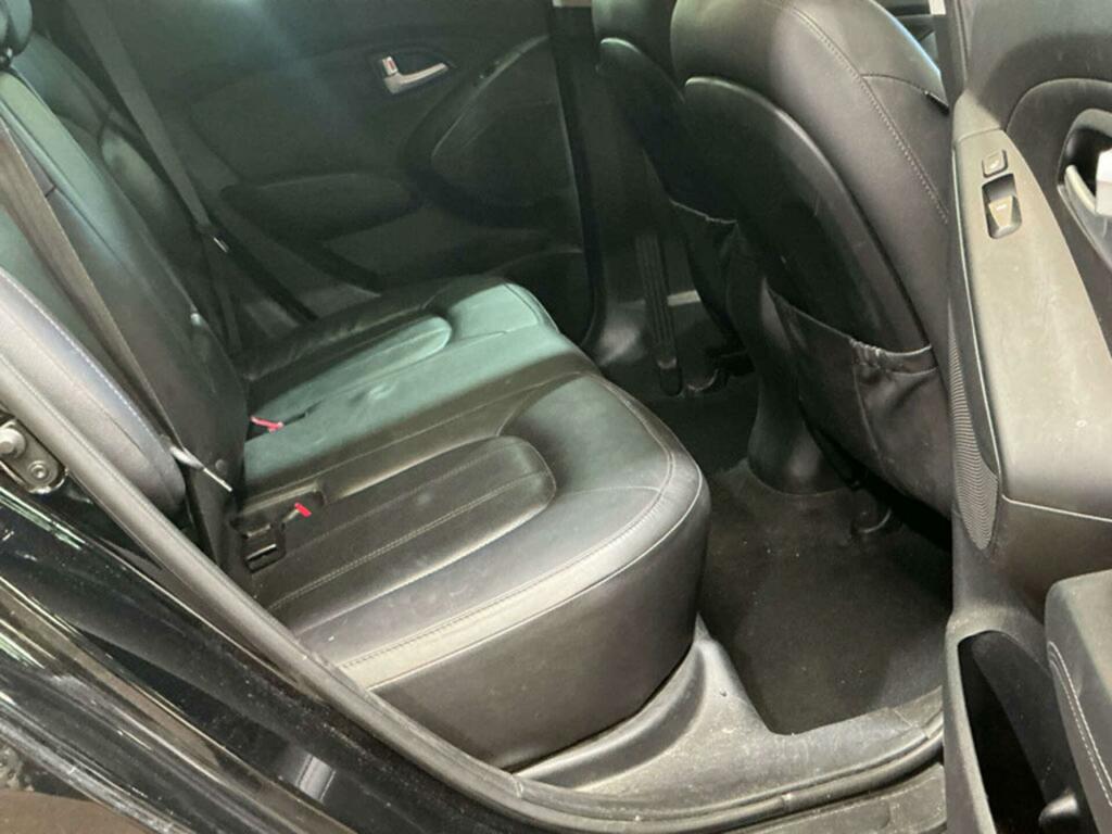 Hyundai Ix35 Premium Black #4