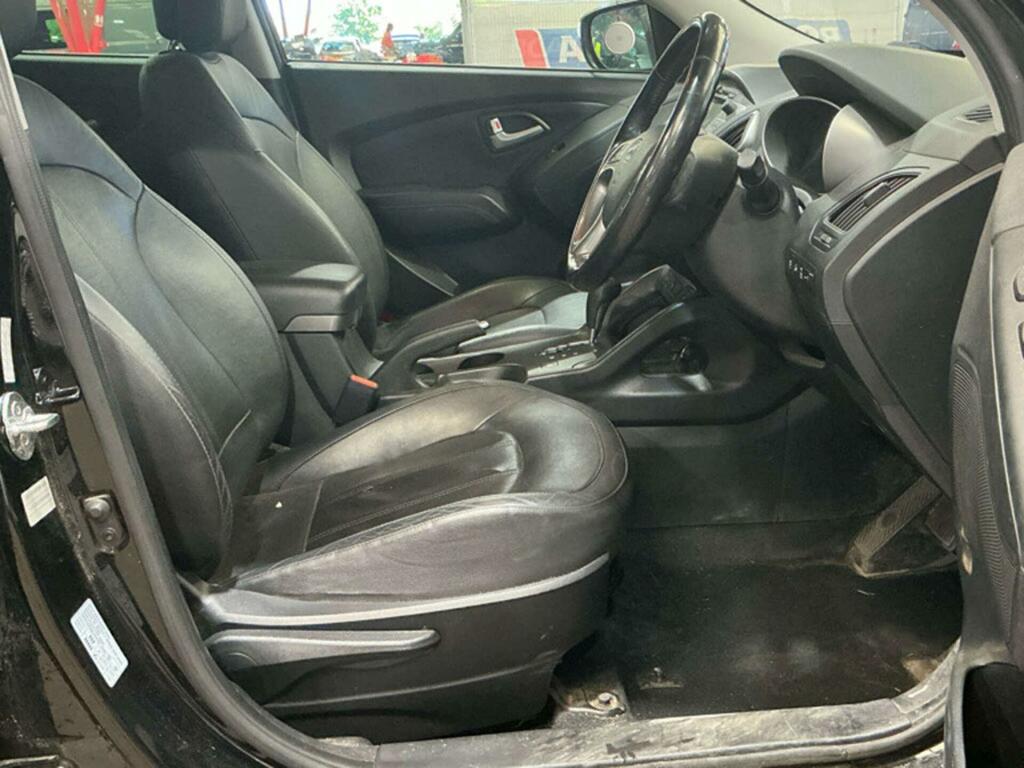Hyundai Ix35 Premium Black #3