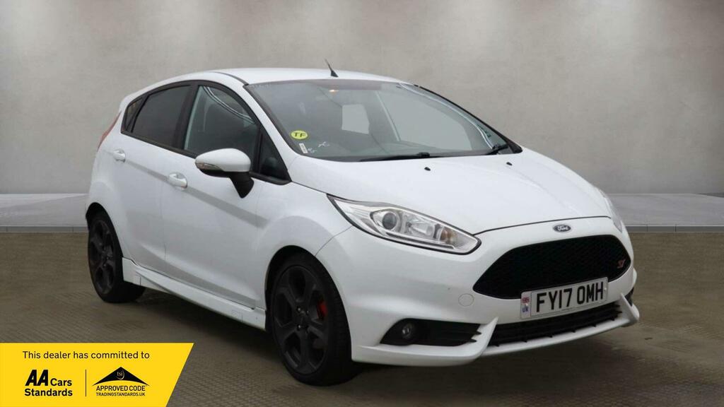 Ford Fiesta St-2 White