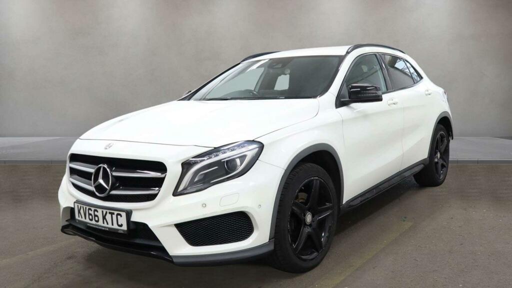 Mercedes-Benz GLA Class Amg Line White #5